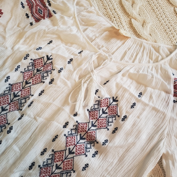 Long sleeve boho blouse size M - Picture 2 of 3